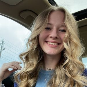 Meet your Posher, Abigail